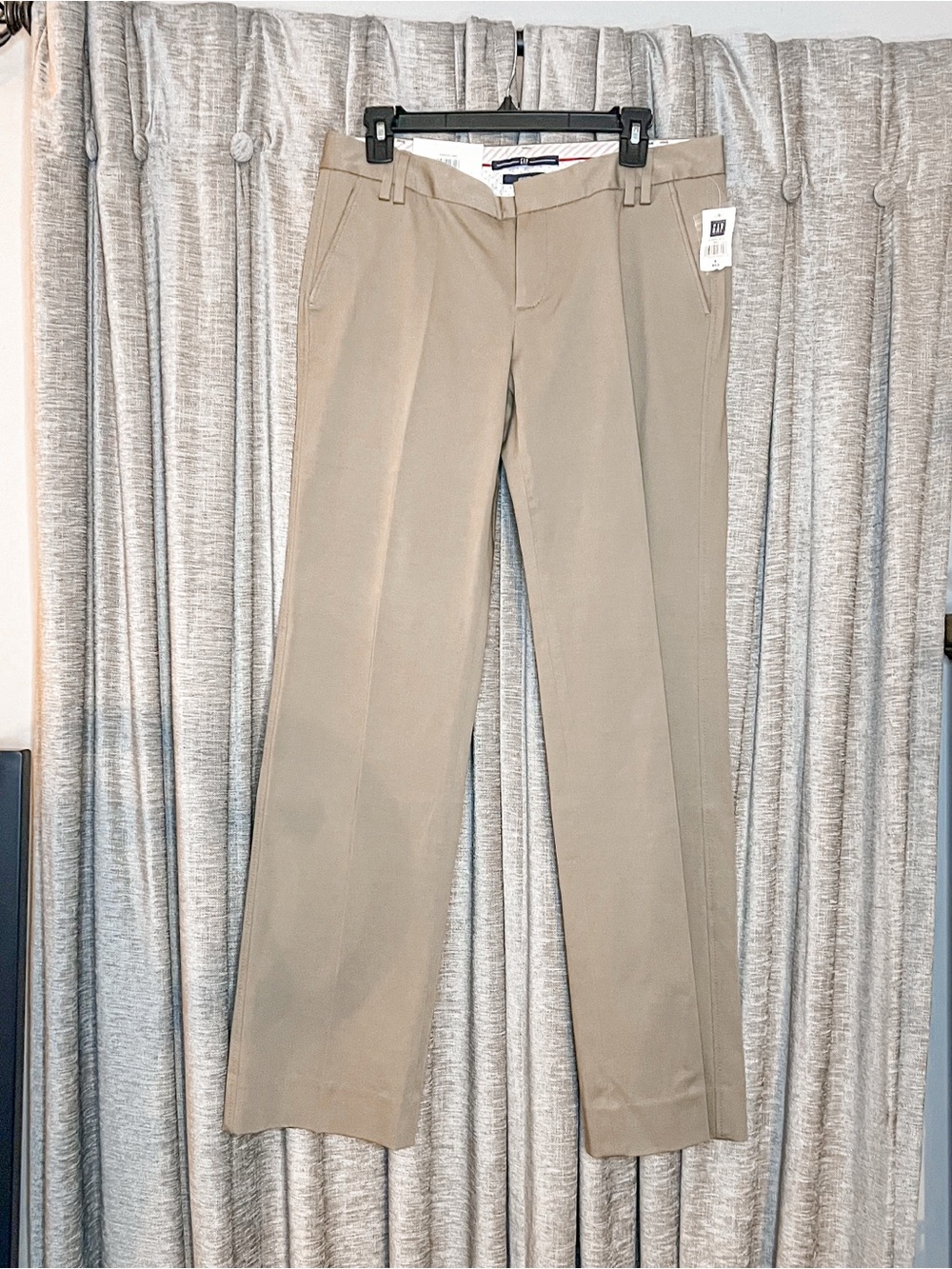 NWT Gap Khaki GapStretch Straight Dress Pants Classic Flat Front Trousers Size 8